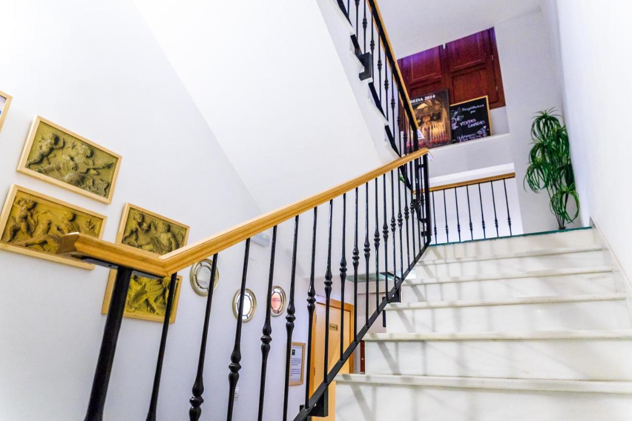 Apartamentos Turisticos Architettura Ubeda Ngoại thất bức ảnh